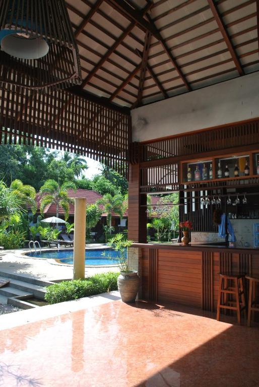 Mac'S Bay Resort Baan Tai Exterior photo