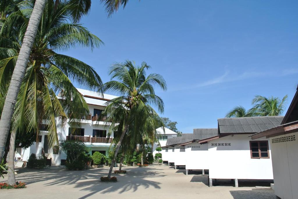 Mac'S Bay Resort Baan Tai Exterior photo