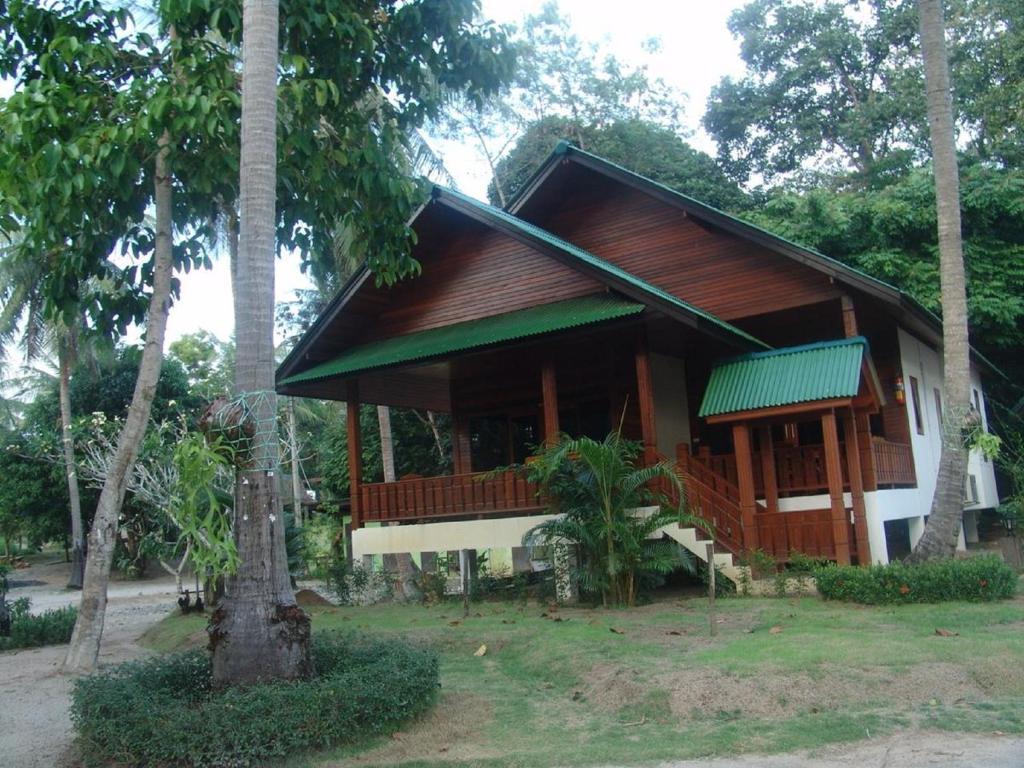 Mac'S Bay Resort Baan Tai Room photo